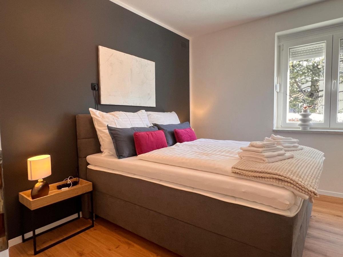 Ferienwohnung Imzaro: Erdgeschoss, 2 Schlafzimmer Plus Schlafsofa, Eigener Eingang, Grosse Terrasse Mit Garten! Spittal an der Drau-i járás Kültér fotó