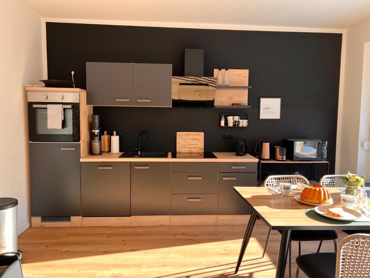 Ferienwohnung Imzaro: Erdgeschoss, 2 Schlafzimmer Plus Schlafsofa, Eigener Eingang, Grosse Terrasse Mit Garten! Spittal an der Drau-i járás Kültér fotó