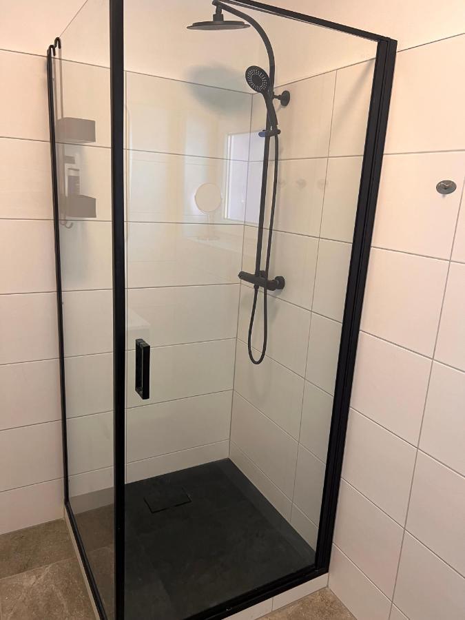 Ferienwohnung Imzaro: Erdgeschoss, 2 Schlafzimmer Plus Schlafsofa, Eigener Eingang, Grosse Terrasse Mit Garten! Spittal an der Drau-i járás Kültér fotó
